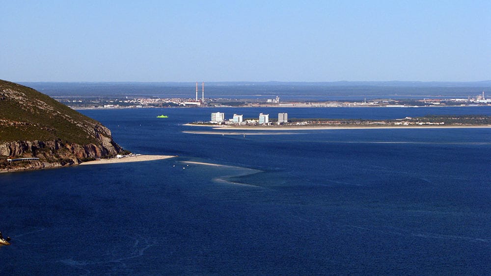 Figueirinha beach and Troia